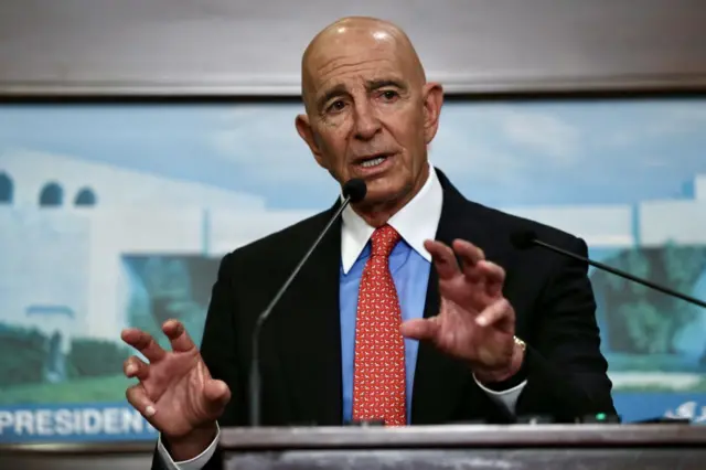 Tom Barrack kürsüde konuşuyor, 26 Ağustos 2025.