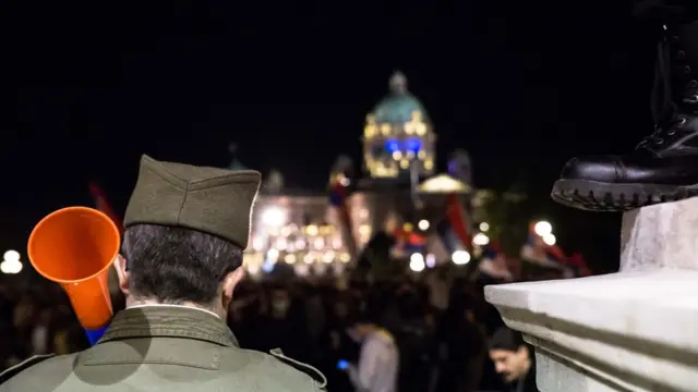 Građanin ispred Skupštine, 2019.