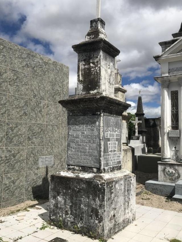 Jazigo de Francisco José do Nascimento, o Dragão do Mar, está no cemitério São João Batista, no centro de Fortaleza