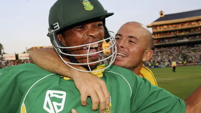 ক্রিকেট, ইংল্যান্ড, ওয়েস্ট ইন্ডিজ