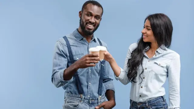 كم كوبا من الماء يجب أن نشربه يوميا؟