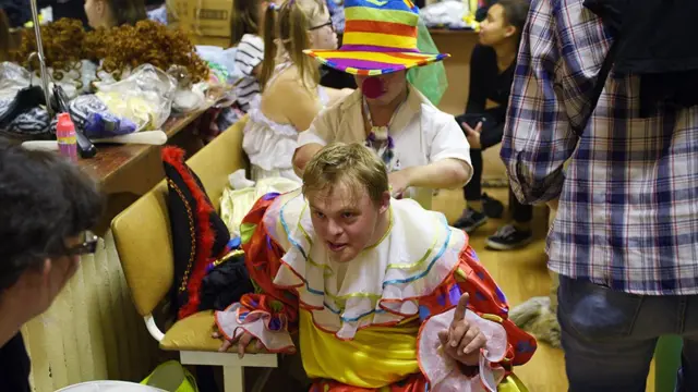 в костюмерной