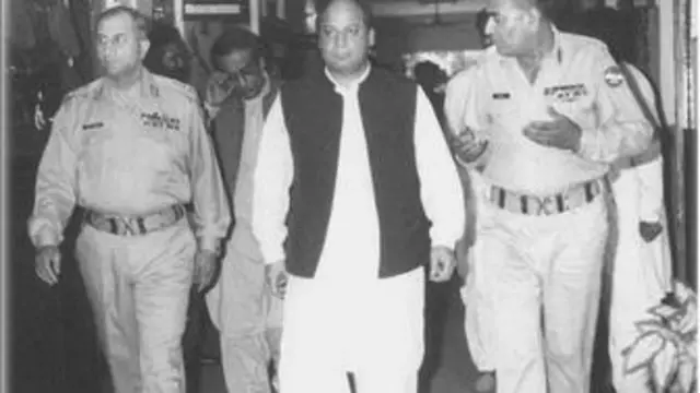 نواز شریف اور آصف نواز