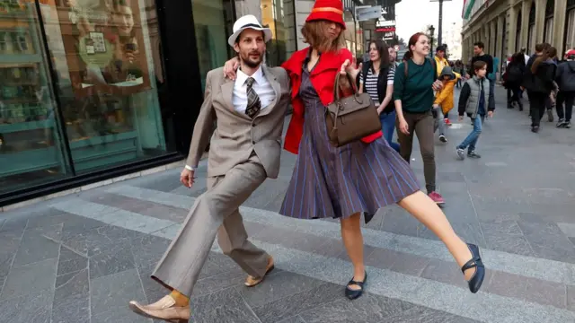 Парад дурацких походок