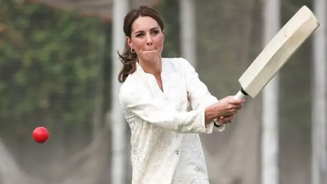 Duchess of Cambridge playing cricket