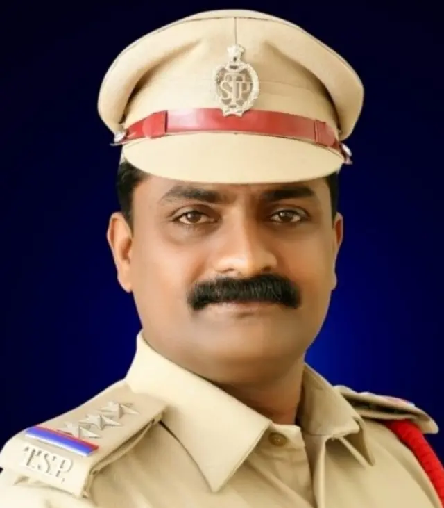 రవీంద్ర పాత ఫోటో