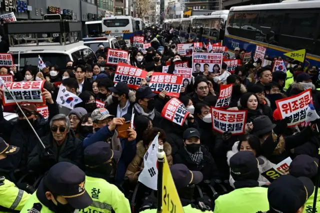 시위에 참여한 시민들