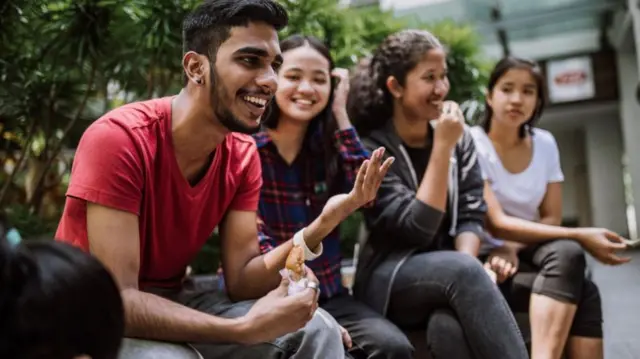 ఇంజినీరింగ్ విద్యార్థులు 