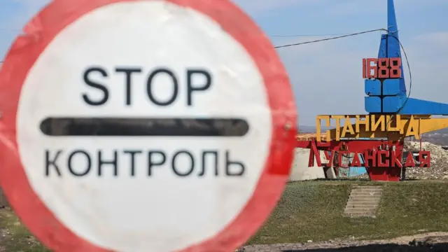 "Була готова вистояти всі черги, щоб потрапити до бабусі". Ті, що не можуть потрапити в ОРДЛО