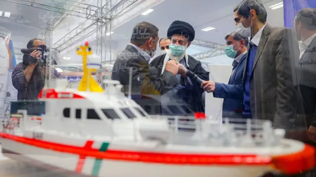 رهبر جمهوری اسلامی ایران دو روز پیش از نمایشگاهی در محل دفتر رهبری بازدید کرد که گفته شد «توانمندیهای صنعتی» ایران است