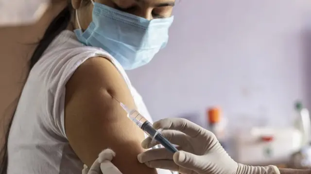 பூஸ்டர் தடுப்பூசி