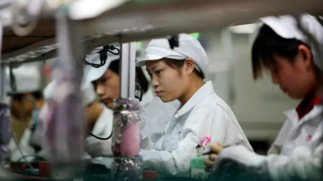 பொருளாதார சரிவை சந்தித்தும் சீனா கலங்காமல் இருப்பது ஏன்?