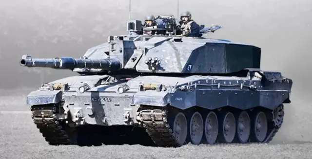 ब्रिटेन के चैलेन्जर 2 टैंक