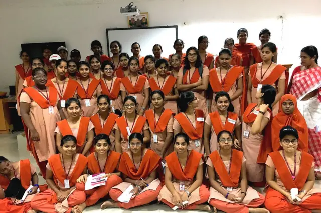 బీబీసీ వర్క్‌షాపులో పాల్గొన్న విద్యార్థినులు