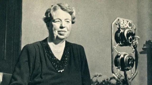 الینور روزولت، بانوی اول پیشین، به نمایندگی از نامزد دموکرات