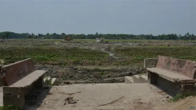 সাগরদাঁড়িতে মাইকেল মধুসূদন দত্তের বাড়ির পাশে কপোতাক্ষের ঘাট