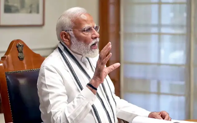 नरेंद्र मोदी