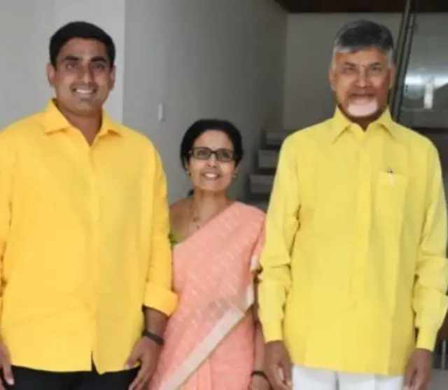 తల్లిదండ్రులతో నారా లోకేశ్