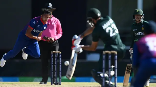 नेपाली र पाकिस्तानी खेलाडी