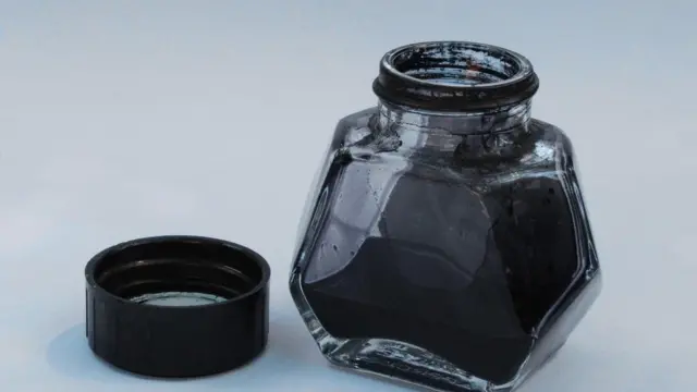 عبوة من الحبر