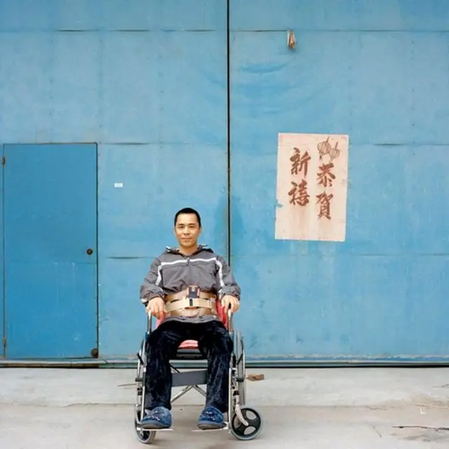 В 2012 году Су Гуйбинь попытался поднять самодельный вертолет на высоту 5 км, но был вынужден прервать эксперимент, поскольку температура воздуха за бортом на высоте в 4,8 км опустилась до -40°С