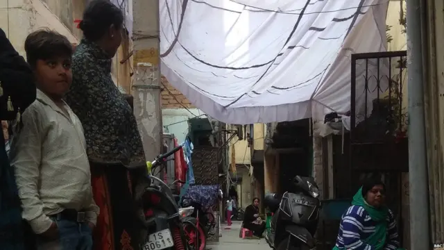 अंकित सक्सेना, रघुबीर नगर, यशपाल सक्सेना