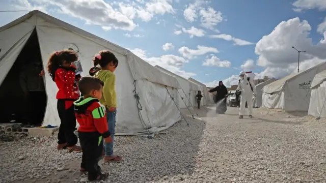 İraqın cəzaçəkmə müəssisələri və uşaq evlərində saxlanılan 38 uşaq Azərbaycana qaytarılıb.