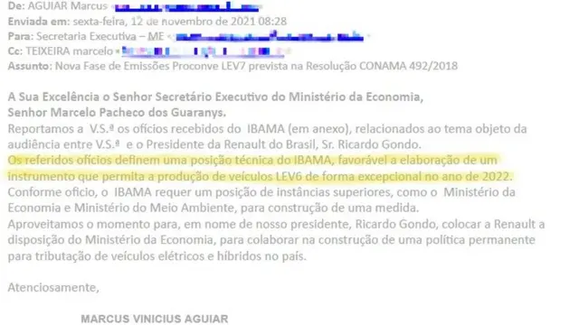 Documento com trechos destacados