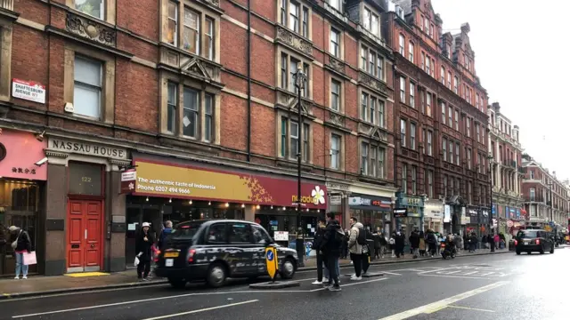 Kawasan pecinan di London