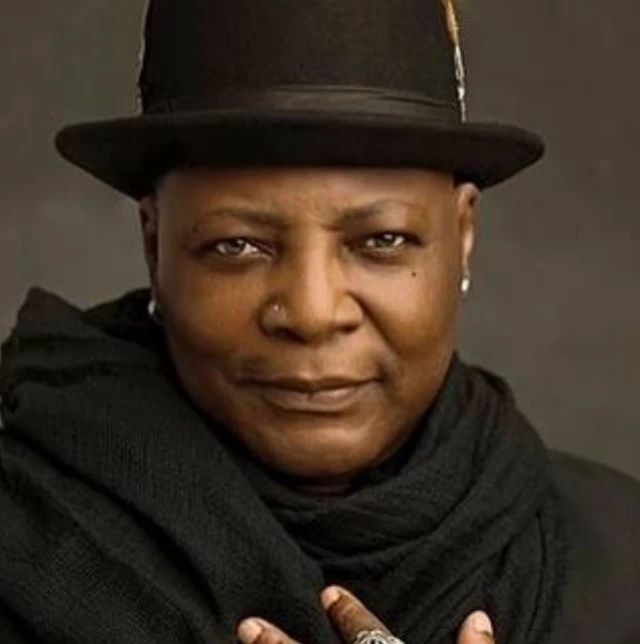 Charles Oputa bụ onye a ma ama na Naịjirịa maka okwu ịlụ ọgụ ikike dịrị onye nye ndị mmadụ