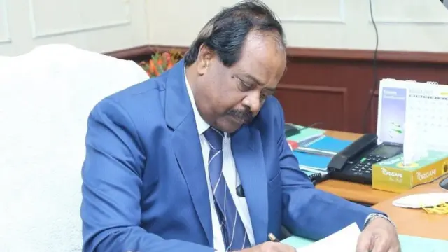 பேராசிரியர் எம் கிருஷ்ணன்
