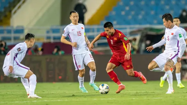Tuyển nam Việt Nam thắng tuyển Trung Quốc 3-1 trong vòng loại World Cup.