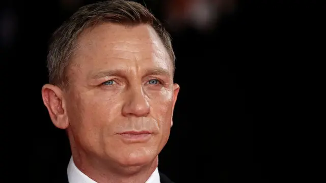 Daniel Craig