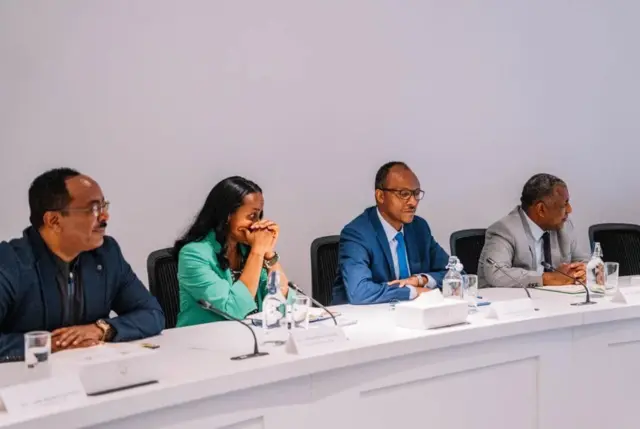 ሓለፍቲ ክልል ትግራይ ንግምገማ ምስ ቀዳማይ ሚኒስተር ኣብይ ኣሕመድ ተኣኪቦም ኣለዉ