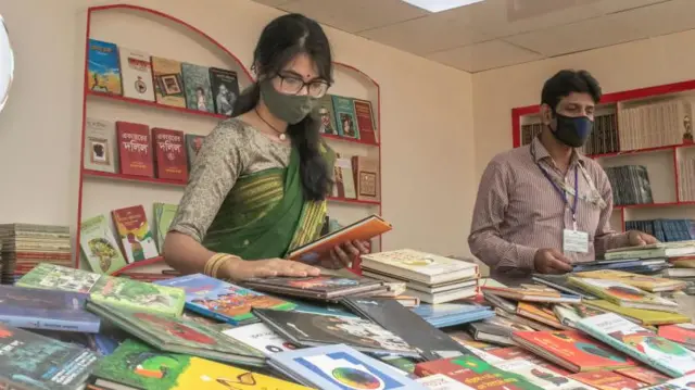 বই বিক্রেতা