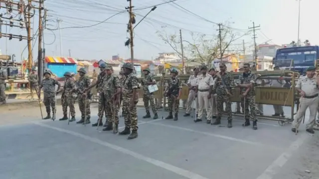 হামলার ঘটনার পর আগরতলায় পুলিশের সতর্ক অবস্থান