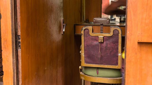 பட்டியலின சிறுவர்களுக்கு முடி வெட்ட மறுத்த சலூன் கடை