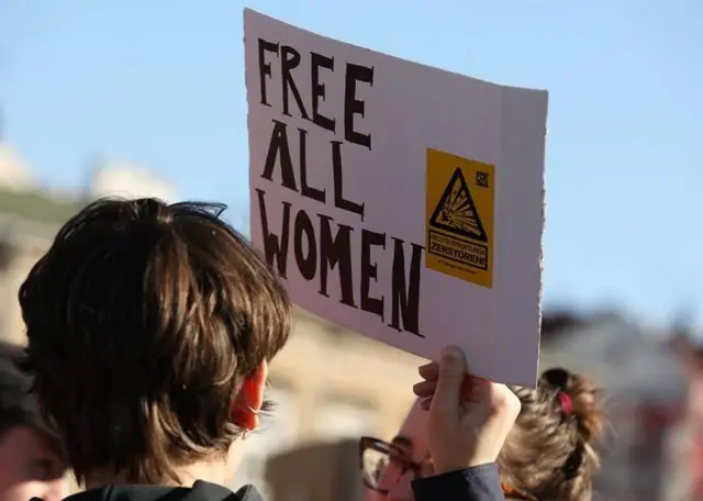 Migogoro, ukandamizaji na mvutano wa kisiasa umedhoofisha utawala wa sheria, na matokeo yake ni kwamba wanawake na wasichana wana haki sawa na wanaume kwa asilimia 64 tu.