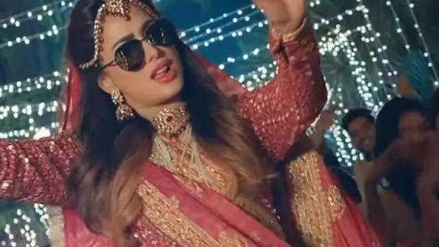 مہوش حیات بطور چمکیلی