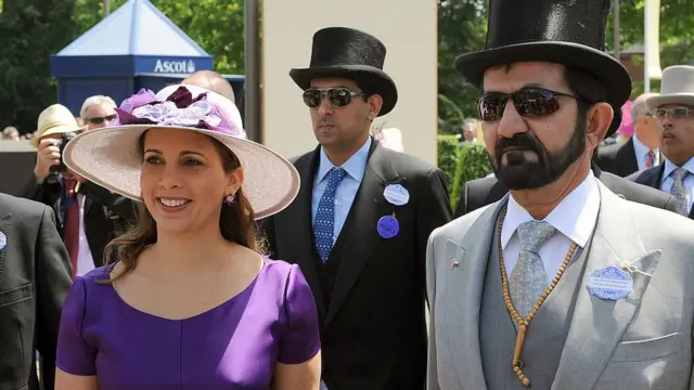 La princesse Haya Bint al-Hussein photographiée lors d'une course de cheveaux en Angleterre. Une passion qu'elle partage avec l'émir.