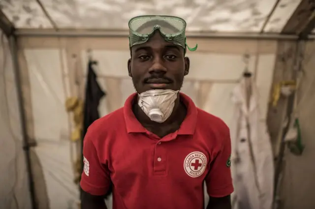 Mfanya kazi wa kujitolea, Agaba Derrick