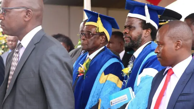 Roobart Mugaabee sagantaa eebbaa irratti mul'atan