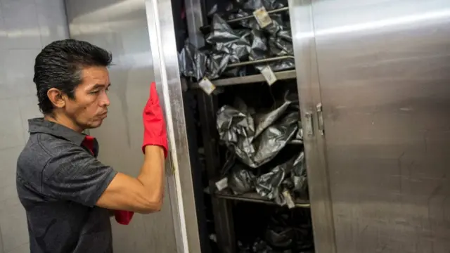 La violencia satura algunas morgues en México.