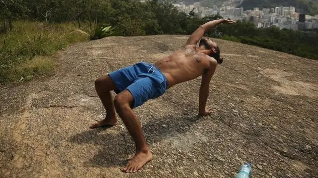 सूर्य नमस्कार