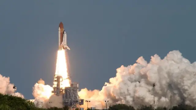 مكوك الفضاء "انديفور"