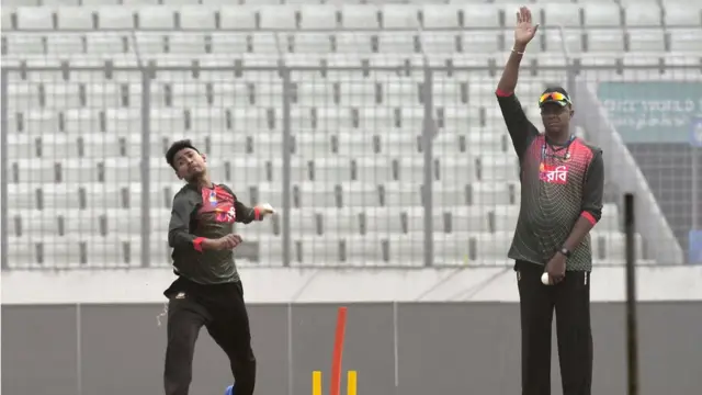 বিশ্বকাপ পর্যন্ত বিসিবির সাথে চুক্তি ওয়ালশের