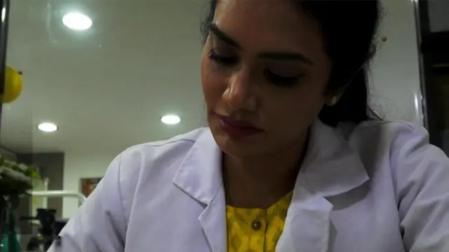 మహిళ