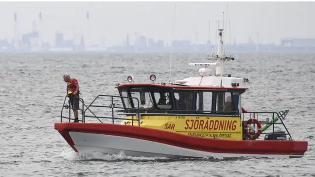 Barco en busca del cuerpo de Kim Wall.