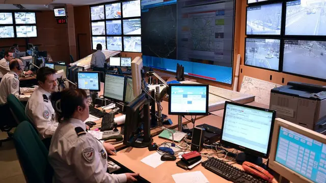 France Police dey look computer
