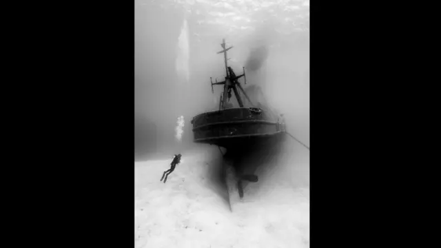 Судно Kittiwake было затоплено у Каймановых островов специально для ныряльщиков